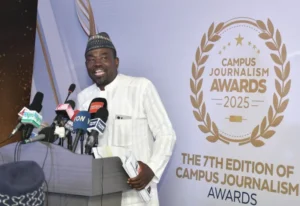 Read more about the article PHOTOS: AI Is Reshaping Journalism and Crisis Communication, Says PRNigeria Publisher at Campus Journalism Awards